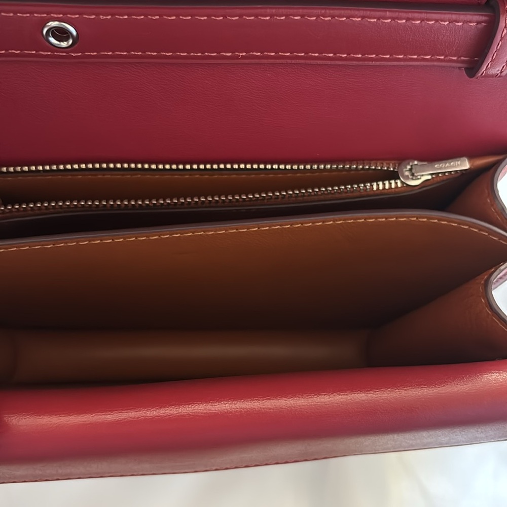 Coach Idol Bag (silver/enamel red) - Picture 13 of 17